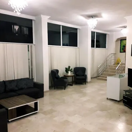La Mosae מלון דירות אלאניה